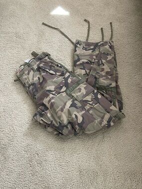 Abercrombie & Fitch Camo pants
